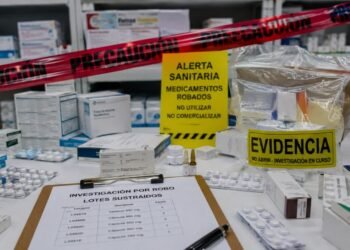 Alerta sanitaria en México: roban lotes completos de cinco medicamentos; Cofepris advierte riesgo