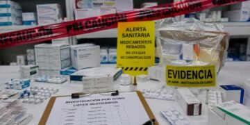 Alerta sanitaria en México: roban lotes completos de cinco medicamentos; Cofepris advierte riesgo