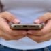 Alerta por violencia digital: usan imágenes de mujeres para ofrecer servicios sexuales falsos