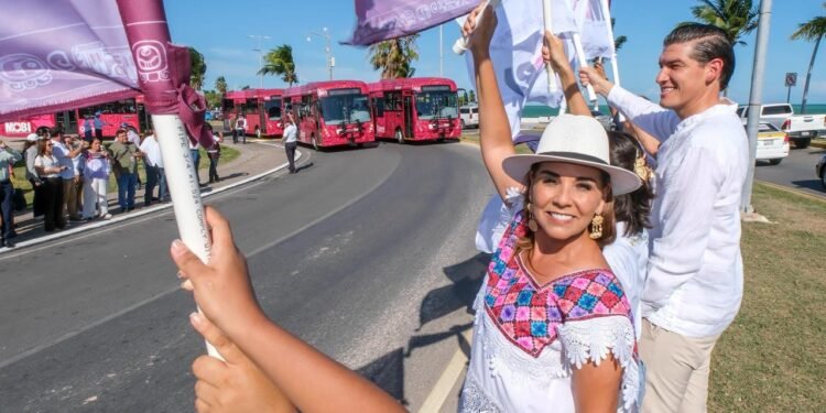 MOBI Chetumal inicia operaciones con autobuses eléctricos TARUK hechos en México