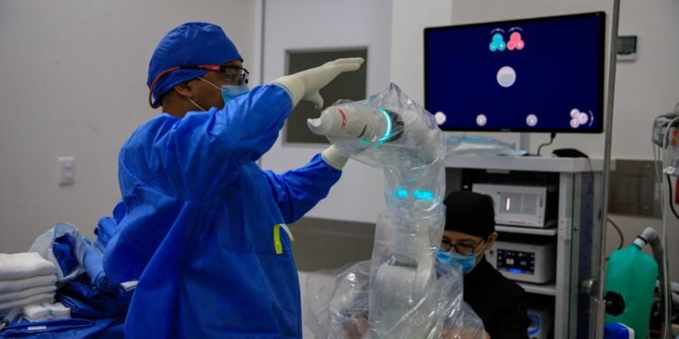¡Tecnología de punta en salud! Quintana Roo realiza sus primeras cirugías robóticas