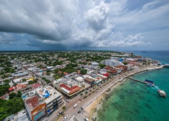 ¿Adiós a los apagones en Cozumel? Renovarán cable submarino tras más de 40 años