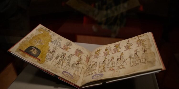 ¿Qué cuenta el Códice Azcatitlan? Puedes descubrirlo en el Museo Nacional de Antropología