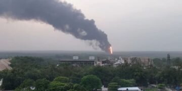 Jáltipan en alerta tras explosión; Pemex ofrece sus hospitales a los afectados