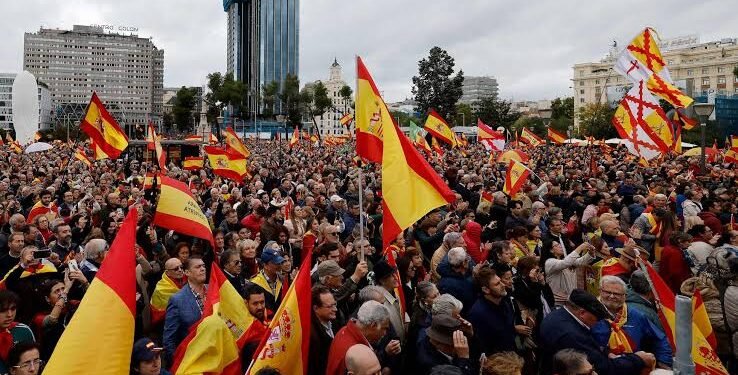 España protesta ante crisis de migrantes den Ceuta