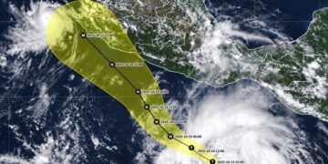 ¡Dos ciclones frente a México! Trudy amenaza con ser categoría 4 y Simón deja lluvias
