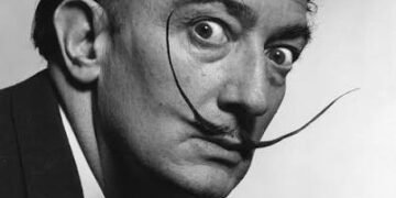¿Dónde está la pieza de Dalí? Francia busca la cubierta robada de un libro único