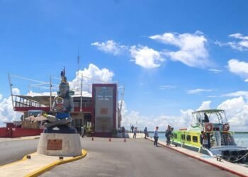 Lluvias y viento ponen bajo vigilancia al mar; Chetumal mantiene abierto su puerto