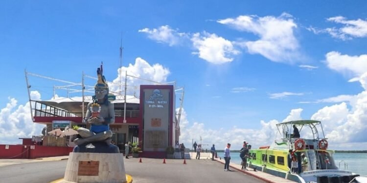 Lluvias y viento ponen bajo vigilancia al mar; Chetumal mantiene abierto su puerto