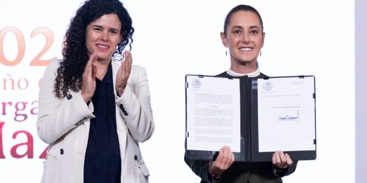 Sheinbaum pone nuevas reglas a las plataformas: tienen 30 días para frenar contenido violento
